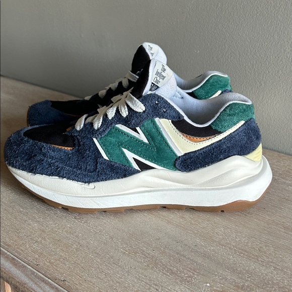 New Balance womens 57/40 Sneakers Size 6.5 Wide Retro Sneakerhead Favorite - Picture 3 of 12